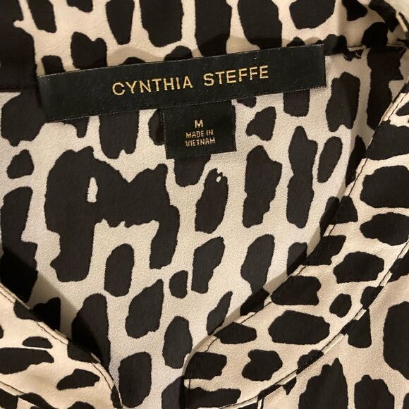 : : CYNTHIA STEEFE Cheetah Print Sleeveless Blouse : : - Picture 7 of 12